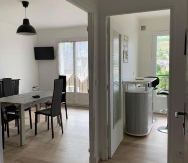 Espalion Apartment | 1 Espalion superbe appartement hyper centre ville