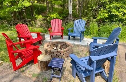 Ellicottville House | #1 EVL Creekview Townhome SKI BIKE GOLF & Hot Tub