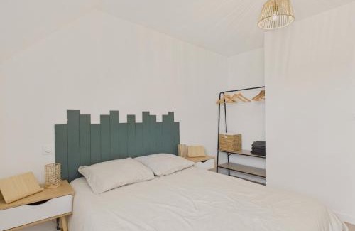 Penvins House | 1 km plage - jolie maison 7 adultes 3 enfants