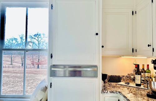 Wagener Other | 1 Large Bedroom/En-Suite in Charming 2-Bedroom Antique Farmhouse Wagener, SC
