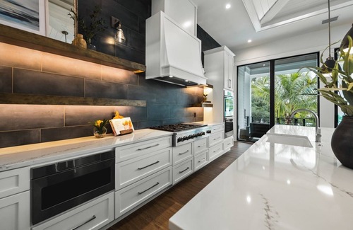 Siesta Key House | #1 Luxury Vacation Home - 2 Story Waterpark Slide w/Resort Pool - Lake Views