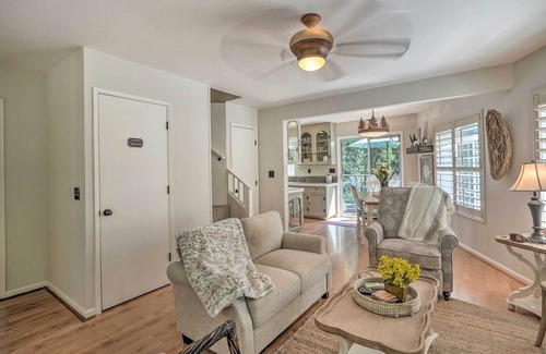 Placerville Cabin | 1 Mi to Jenkinson Lake: ‘Apple’s Chalet’ w/Deck