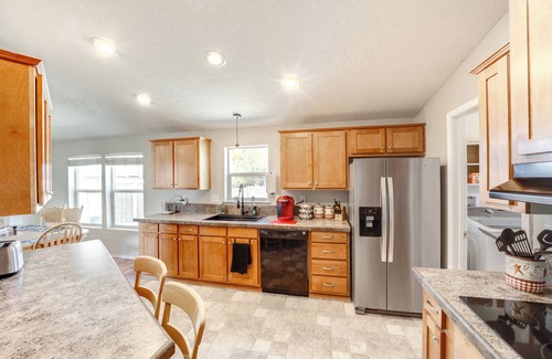 Coulee City House | 1 Mi to Lake: Getaway w/Patio in Coulee City!