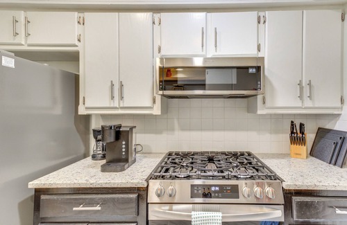 Central Oklahoma City House | < 1 Mi to Oklahoma City Zoo: Family-Friendly Home