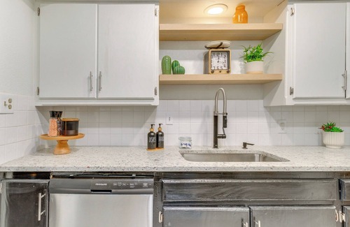 Central Oklahoma City House | < 1 Mi to Oklahoma City Zoo: Family-Friendly Home