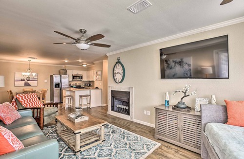 Port Aransas Condo | 1 Mi to Port Aransas Beach: Condo w/Pool Access
