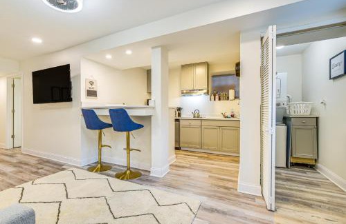 Grand Boulevard Apartment | 1 Mi to University of Chicago Urban Escape!