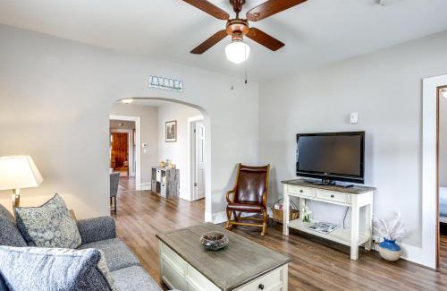 Sandusky House | 1 Mi to Water and Dtwn Lake Erie Family Getaway