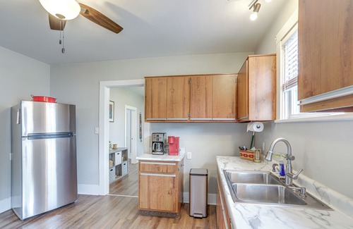 Sandusky House | 1 Mi to Water & Dtwn: Lake Erie Family Getaway