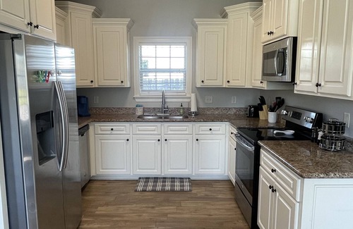 Lake Charles House | ⭐️ 1 mile from Casinos ⭐️ Spacious and updated townhome