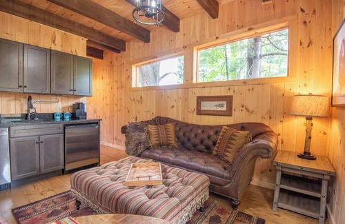 West Jefferson Cabin | 1 Mile to Downtown West Jefferson Camping Cabin #6