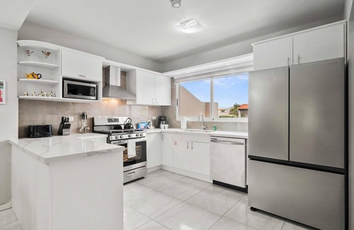 Oranjestad-West Condo | 1 min. walk to Eagle Beach * Pool * BBQ area