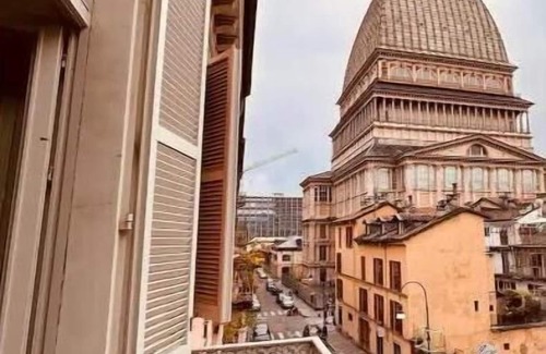 Vanchiglia Apartment | 1 minute walk to Mole Antonelliana P.
