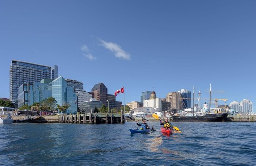 Dartmouth Apartment | 1 Queen Bed – Room 4 - Hearthstone Inn Boutique Hotel Halifax – Dartmouth