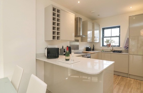 Hayle Cottage | 1 Queensway Gardens