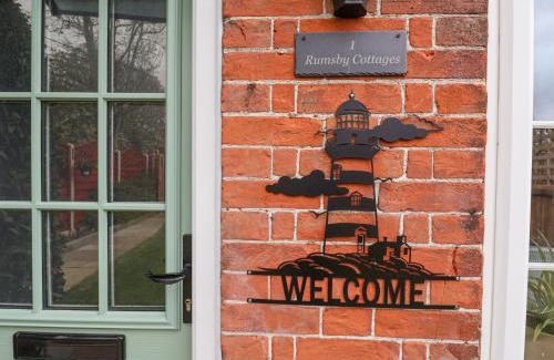 Lowestoft House | 1 Rumsby Cottages