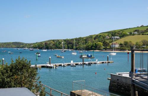 Salcombe House | 1 The Strand