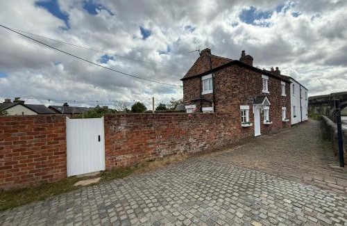 Burscough House | 1 Top Locks