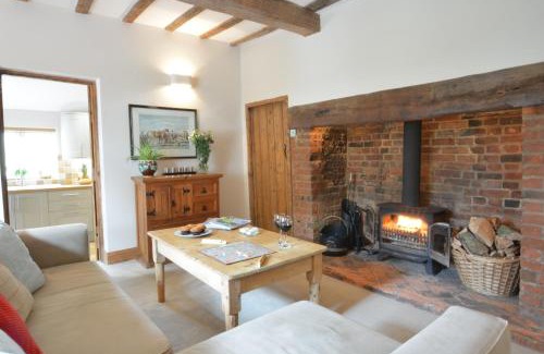 Lowestoft House | 1 Tunns Cottages, Rushmere, nr Beccles