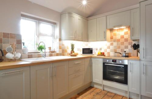 Lowestoft House | 1 Tunns Cottages, Rushmere, nr Beccles