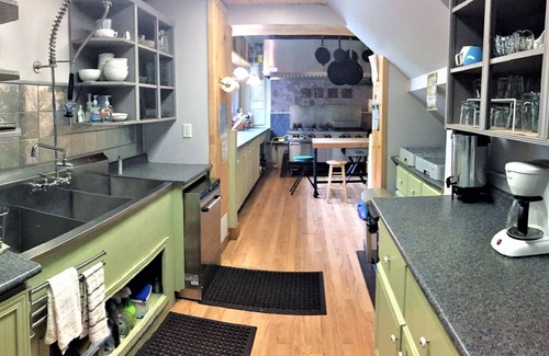 Lake of Bays Villa | 10 BR/10 BA Former Inn, Slps 30, Beach, Dock, Huntsville, Algonquin, Muskoka,