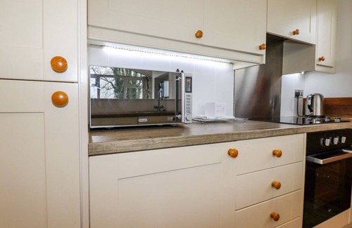 Dobwalls Cottage | 10 HORIZON VIEW, pet friendly, luxury holiday cottage in Dobwalls