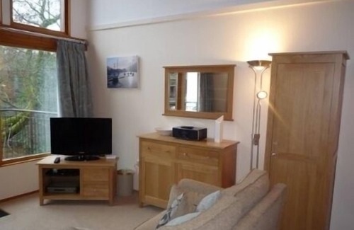 Keswick Cabin | 10 KESWICK BRIDGE, family friendly, with a garden in Keswick