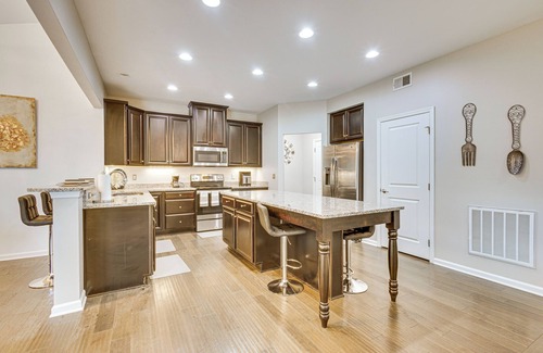 Chesapeake House | 10 Mi to Norfolk: Chesapeake Haven w/Yard!