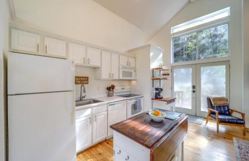 Newland House | 10 Mi to Sugar Mountain Cozy Newland Cabin!