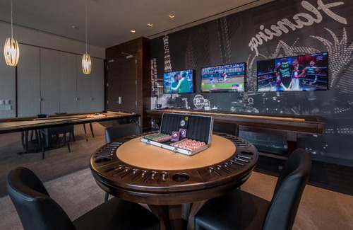 Las Vegas Apartment | $10 million penthouse with jacuzzi on balcony