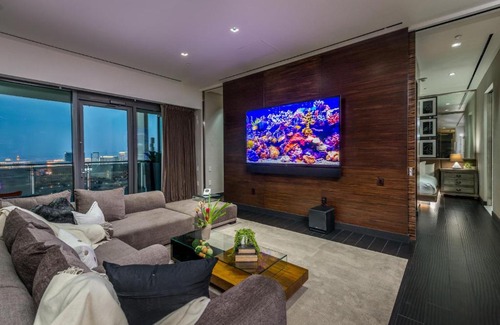 Las Vegas Apartment | $10 million penthouse with jacuzzi on balcony