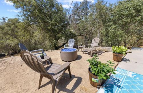 Three Rivers House | 10 Min Drive to the Sequoias