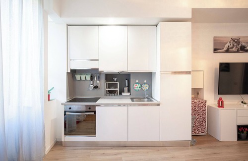 Ripamonti Corvetto Apartment | 10 min Duomo Flat up to 4 [Bocconi, Porta Romana, Fondazione Prada, Linate]