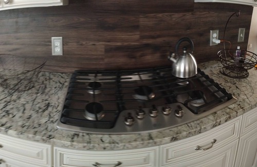 Katy House | 10 mins to Typhoon Texas! Comfy Katy 4 Bedroom, Family Friendly