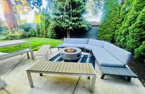 Eugene House | 10 mins U of O, Autzen, airport HOT TUB, park, Quiet location!