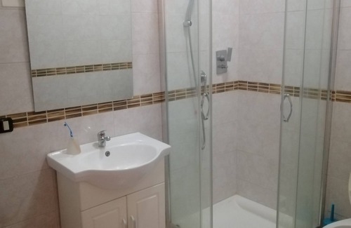 Boltiere House | 10 minutes from the amusement park Leolandia rents rooms for families