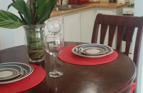 Nassau Apartment | 10 MINUTES WALK TO THE BEACH