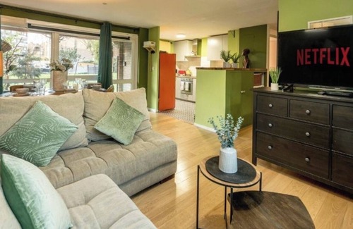 Chaucer Apartment | 10% OFF Discounts| Luxe 4beds Home | London Bridge | The Shard | Parking + Pets!