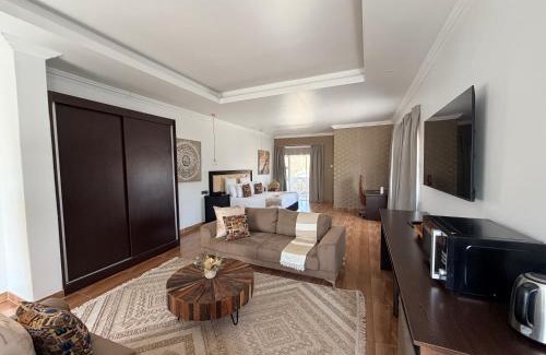 Bulawayo Hotel | 10 on Pauling Hotel Bulawayo