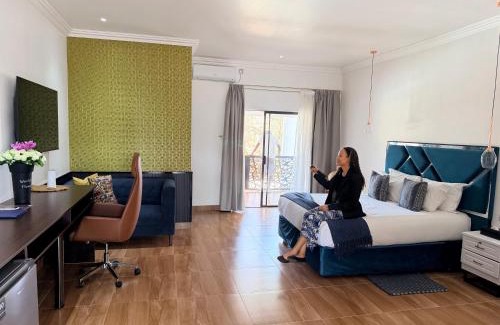 Bulawayo Hotel | 10 on Pauling Hotel Bulawayo