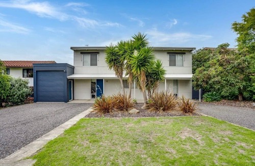 Encounter Bay House | 10 Passatt St Encounter Bay