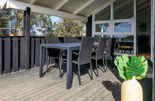 Grønhøj House | 10 person holiday home in Løkken