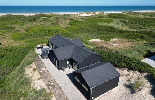 Grønhøj House | 10 person holiday home in Løkken