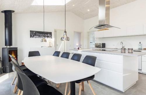 Grønhøj House | 10 person holiday home in Løkken-By Traum