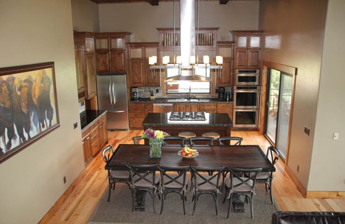 Ashton House | (10% weekly discount) - Riverfront Home On Snake River - near Yellowstone