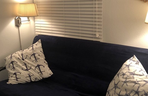 Hudson Condo | 100% 5 STAR RATINGS