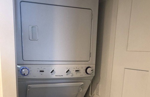 Hudson Condo | 100% 5 STAR RATINGS