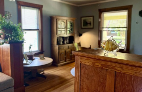 Murphysboro House | 100% Eclipse Experience! Sleeps 7. Pet Friendly! Close to Town Shops!