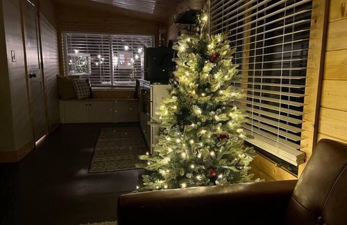 Apple Ridge Cabin | 100 mile view, 2.5 miles to downtown Blowing Rock.