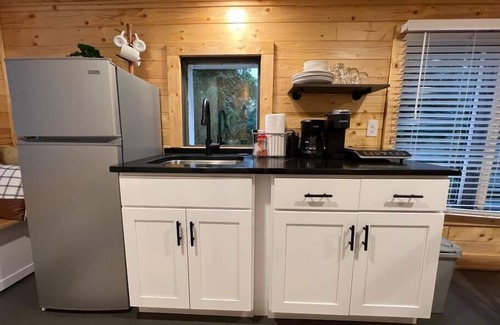 Apple Ridge Cabin | 100 mile view, 2.5 miles to downtown Blowing Rock.